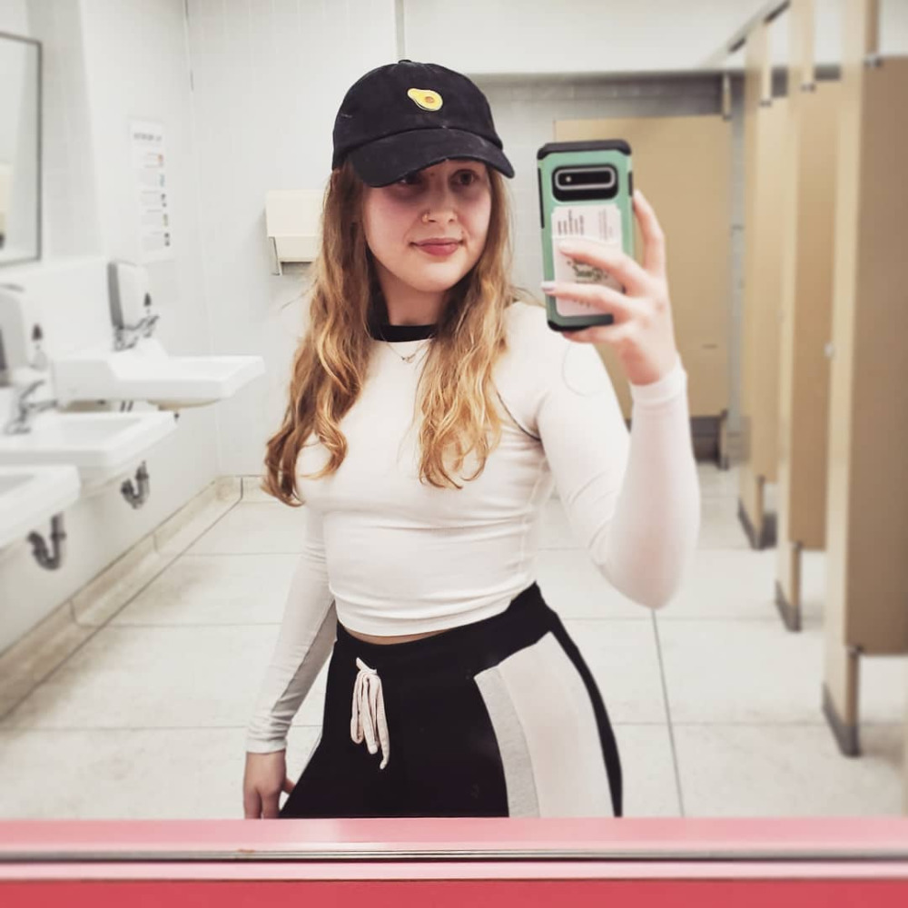 Meet your Posher, Emily